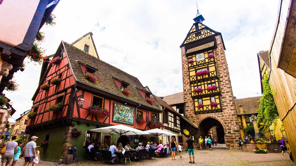 alsas-loren-kasabaları-fransa-Riquewihr