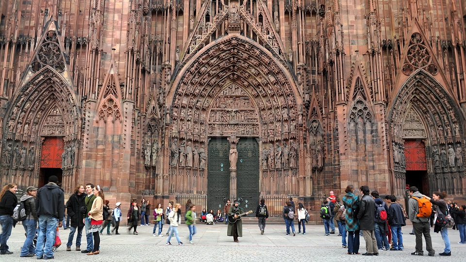 avrupa r&uuml;yası strasbourgh notre dame katedrali